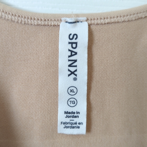 Spanx Seamless Power Sculpting Sleeveless V-neck Thong Bodysuit Soft Nude XL - Picture 4 of 11